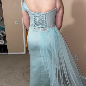 3 bridesmaid dress and 1 maid of honor dress